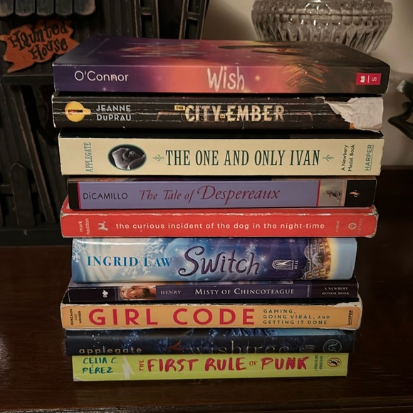 11 Middle school level books - Picture 1 of 12